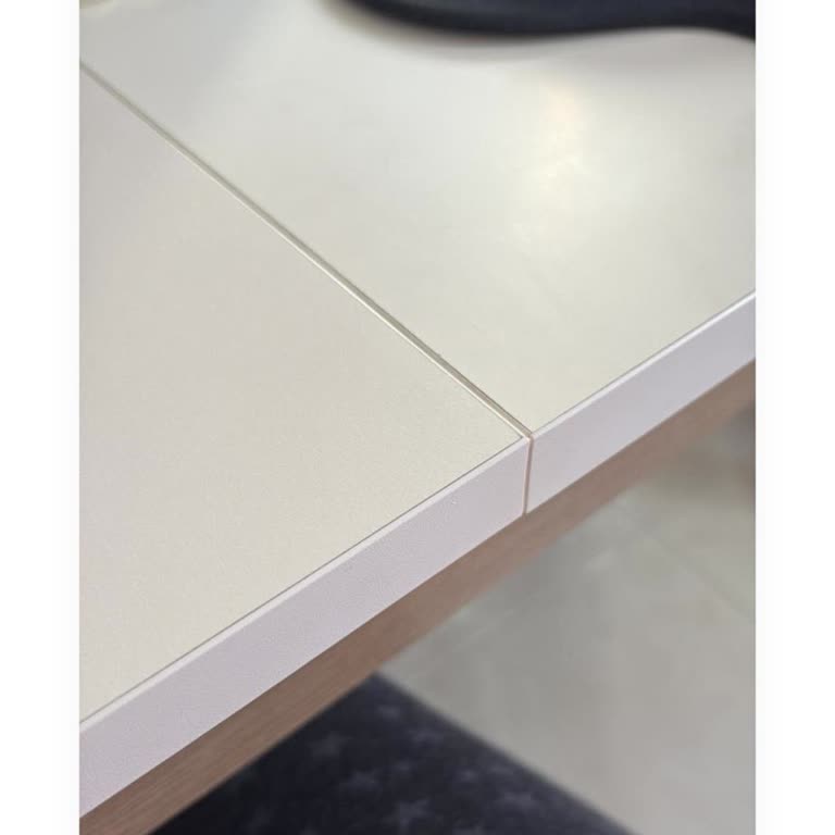 Farklı Renk Ve Dokuda Masa, 6 Aydır Çözülmeyen Mağaza Mağduriyeti