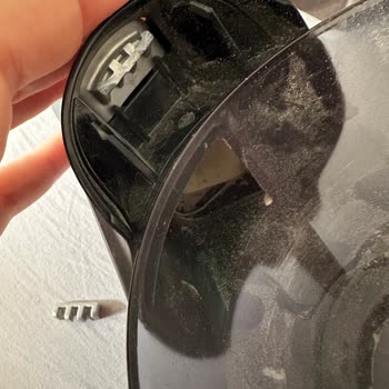 Bosch Unlimited 7 Süpürgede Kırılan Kapak Mandalı İçin Ücretsiz Onarım Talebi