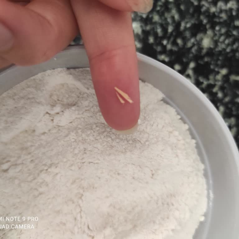 Mama Kutusunda Yabancı Madde Şoku: Güvenlik Endişesi Ve Para İadesi Talebi