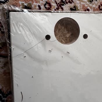 İnternetten Sipariş Edilen Kitaplık Kapağının Hasarlı Gelmesi Ve Mağduriyet