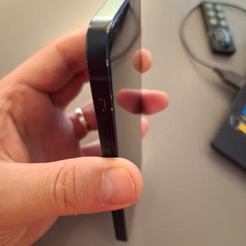 Yenilenmiş İphone 12 Beklentileri Karşılamadı, Ürün Kusurlu Çıktı