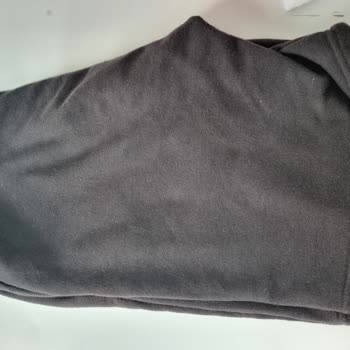 İlk Yıkamada Rengi Solan Eşofman Şort İçin Değişim Talebi