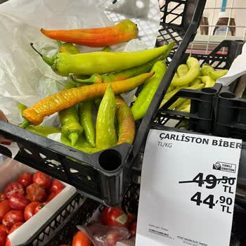 A101’de Sürekli Çürük Sebze Meyveyle Karşılaşmak Alışverişi Eziyete Çeviriyor