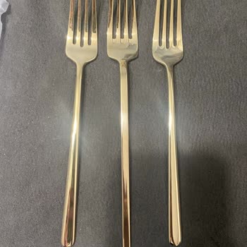 Schafer'dan Aldığım Çatal Bıçak Setinde Sürekli Çizik Ve Farklı Parçalarla Karşılaşıyorum, Sorunum Çözülmüyor