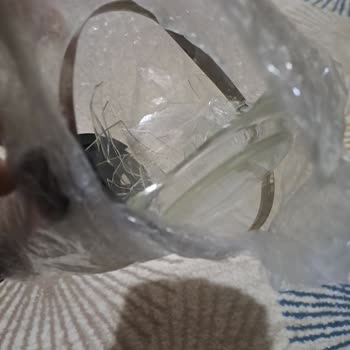 Kırık Ürün Teslimatı Ve Yetersiz Müşteri Hizmeti Nedeniyle Mağduriyet Yaşadım