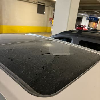 Chery Tiggo 8 Pro Cam Tavan Seyir Halindeyken Patladı Mağduriyet Yaşadım