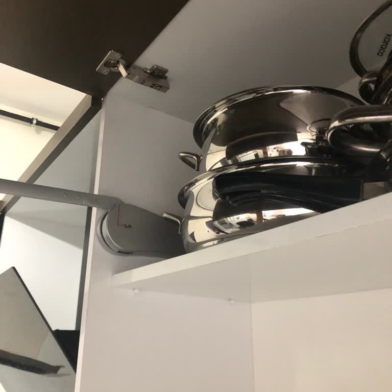 Mutfak Dolabı Amortisör Arızası ve Yedek Parça Temini Sorunu