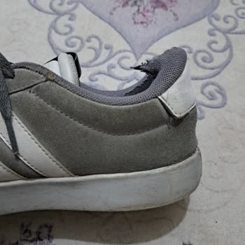 Kısa Sürede Aşınan Adidas Sneaker İçin Garanti Mağduriyeti