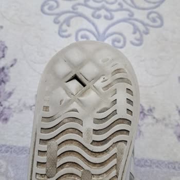 Kısa Sürede Aşınan Adidas Sneaker İçin Garanti Mağduriyeti