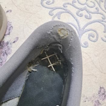 Kısa Sürede Aşınan Adidas Sneaker İçin Garanti Mağduriyeti