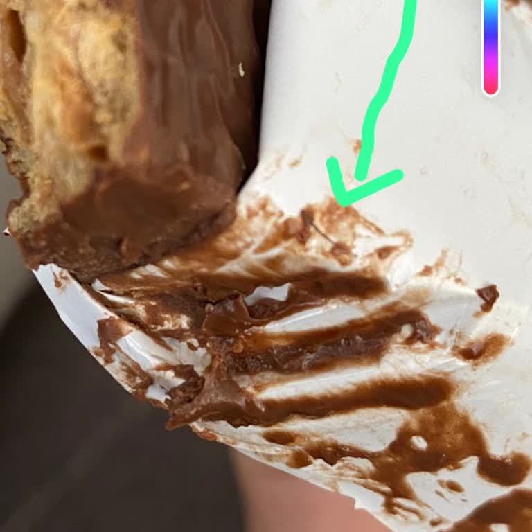 Aldığım Çikolatalı Gofrette Kıl Çıkması Ve Hijyen Endişesi