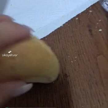 Tavuk Dünyası Taş Daha Yumuşak Kalan Ekmek