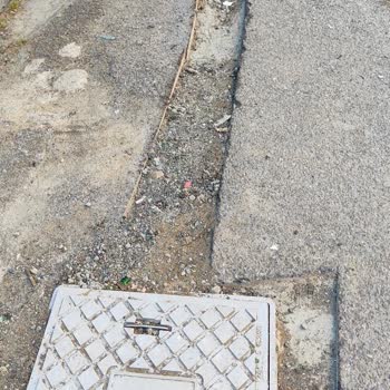 Kazı Sonrası Asfaltlama Yapılmıyor, Sokağımız Tehlikede