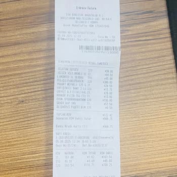 Meyveli Yoğurtta Kıl Çıkması Nedeniyle Hijyen Ve Sağlık Endişesi