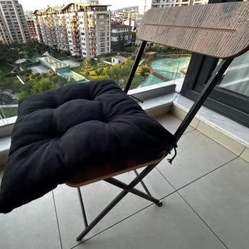 Yanıltıcı Ürün Görseli Ve Uygun Olmayan Minderle Hayal Kırıklığı