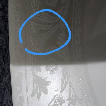 Karaca'dan Aldığım Yemek Takımında Tekrarlayan Çizik Ve Lekeler