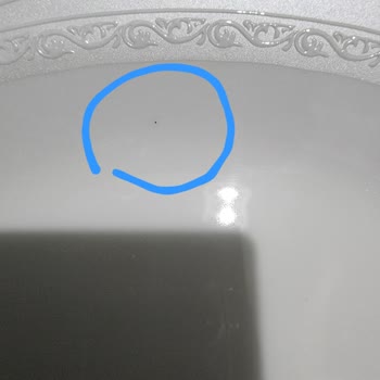 Karaca'dan Aldığım Yemek Takımında Tekrarlayan Çizik Ve Lekeler