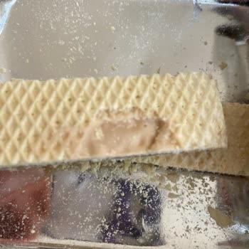 Gofretin İçinde Yabancı Madde Ve Tuhaf Tat Sorunu Yaşadım