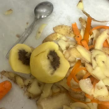 Kırık Yumurta, Çürük Sebzeler Ve Yetersiz Destekle Büyük Mağduriyet