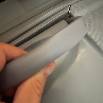 Kırılmaz Garantili Valiz Kısa Sürede Çatladı Mağaza Kapalı Muhatap Yok