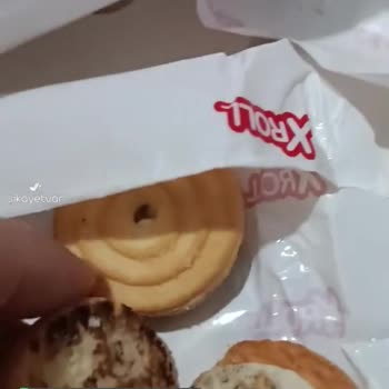 A101 Xroll Kremalı Bisküvinin İçi Simsiyah Bir Şey Çıktı!