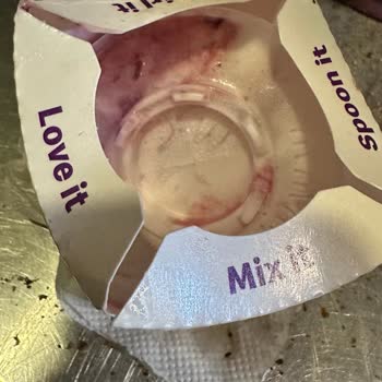 Yemeksepeti Üzerinden Sipariş Edilen Ürünler Hasarlı Ve Çözüm Sunulmuyor