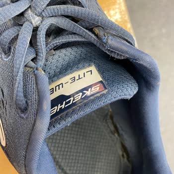 Garantili Ayakkabıda Taban Çökmesi Ve Mağaza İlgisizliği