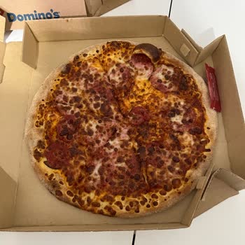 Yanık Ve Eksik Malzemeli Pizza, Yetersiz Müşteri Hizmeti