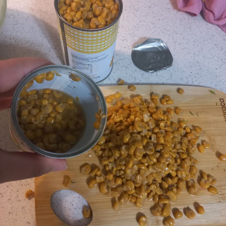 Taze Olmayan Konserve Mısır Nedeniyle Ürün Değişim Talebi