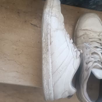 FLO Mağazasından Alınan Ayakkabıda Boya Kaynaklı Çatlama Ve Mağduriyet