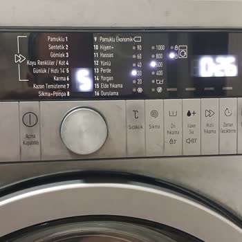 Arçelik Çamaşır Makinesinde Kozmetik Sorun: Renk Değişimi Ve Siyahlaşma