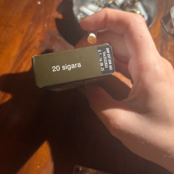 Marlboro Touch Blue Paketlerinden Sürekli Odun Parçası Çıkıyor