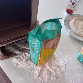 Her Siparişimde Patlamış Ürünler Ve Cevapsız Şikayetler