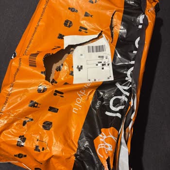 Parçalanmış Paketle Teslim Edilen Macbook Ve Yetersiz Destek