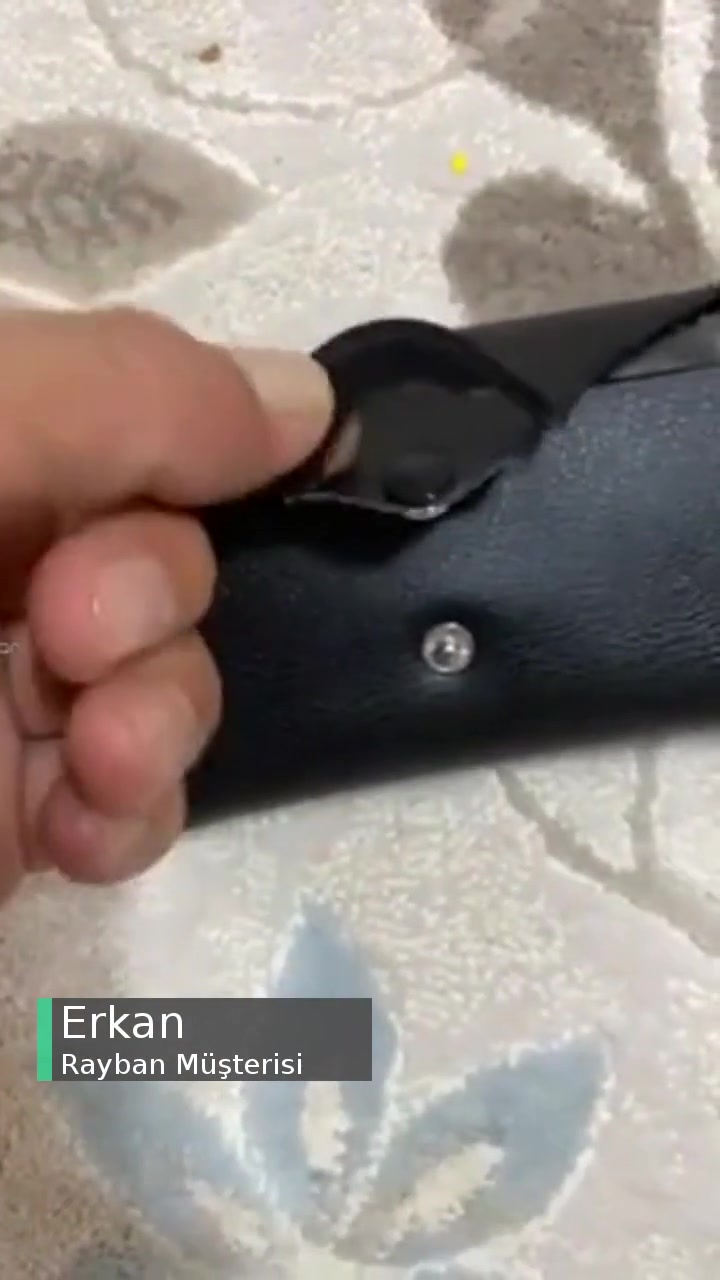 Rayban Güneş Gözlüklerinin Basit Kılıfları! videonun kapak resmi