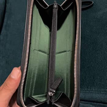 Lacoste Cüzdanın Fermuarı Arızalandı, Kullanıcı Hatası Denilerek Sorumluluk Alınmadı