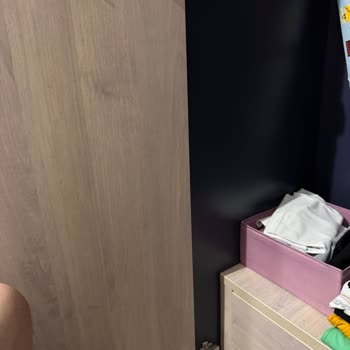 Garanti Kapsamındaki Dolapta Kısa Sürede Menteşe Arızası Ve Destek Sorunu