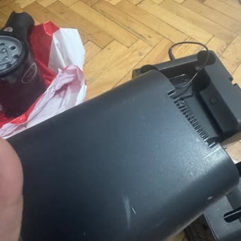 Yeni Alınan Süpürgenin Batarya Sorunu Ve Servisten Hasarlı Dönmesi