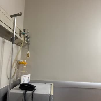 Acil Serviste Kaba Davranış Ve Yetersiz Bilgilendirme İle Mağduriyet