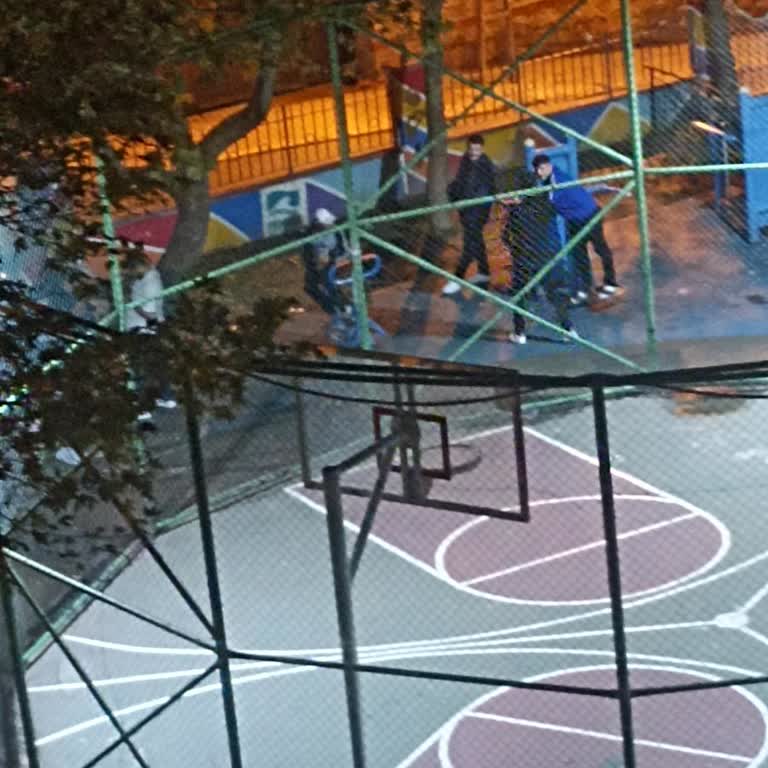 Esenyalı Çocuk Parkı'nda Gece Geç Saatlere Kadar Süren Gürültü Ve Güvenlik Sorunu
