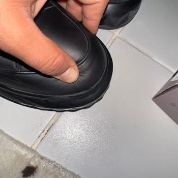 İki Gün Giyilen Ayakkabıda Açılma Ve İade Reddi: Mağduriyetimin Giderilmesini Talep Ediyorum