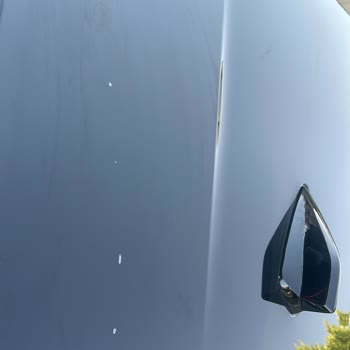 Sıfır Aracın Tavanında Boya Atması Ve İlgisiz Servis