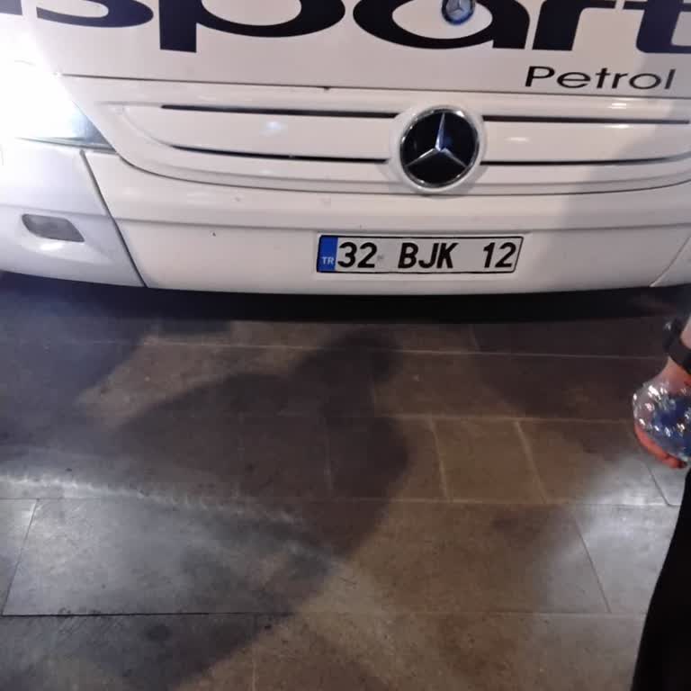 Isparta Petrol Turizmde Sürekli Yaşanan Sefer Gecikmeleri Ve Yolculara Açıklama Yapılmaması