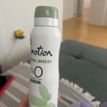Yeni Alınan Deodorantın Kapağı İlk Kullanımda Bozuldu, Mağduriyet Yaşıyorum