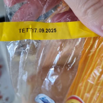 UNO Tost Ekmeğinde İp Çıkması Ve Hijyen Endişesi