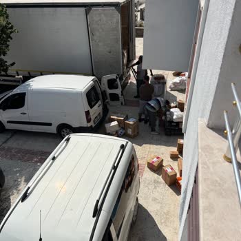 Hepsijet Şubesi Sabah Erken Saatlerde Sürekli Gürültü Yapıyor