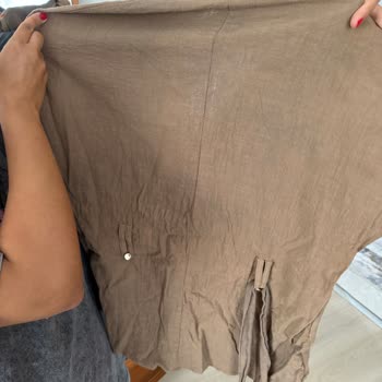 Mavi Mağazasından Alınan Tişört Diğer Kıyafetlere Renk Verdi, Ürün İadesi Talebi