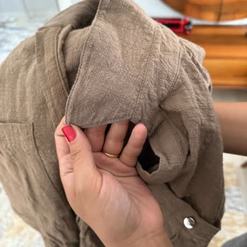 Mavi Mağazasından Alınan Tişört Diğer Kıyafetlere Renk Verdi, Ürün İadesi Talebi