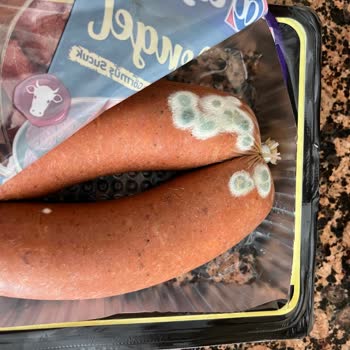 Satın Alınan Sucukta Küf ve Koku Problemi