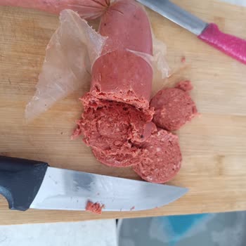 Aldığım Dana Sucuk Hamur Gibi Ve Lezzetsiz Çıktı